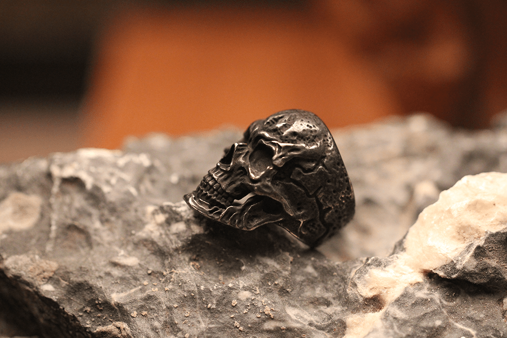A Face on the Skull - Hellgate
