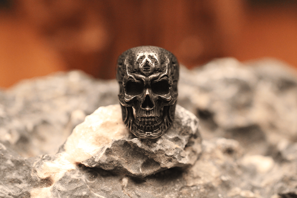 A Face on the Skull - Hellgate