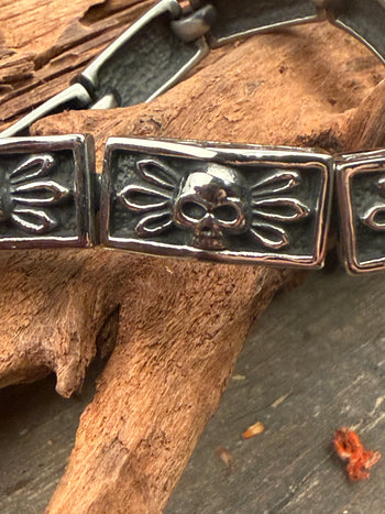 Skull Links