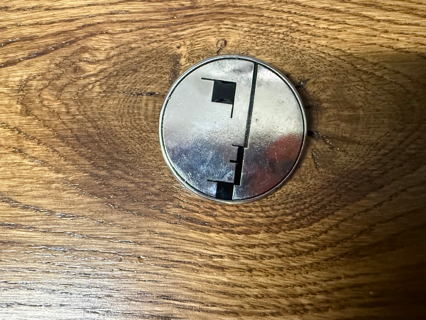 BAUHAUS-SILVER LOGO