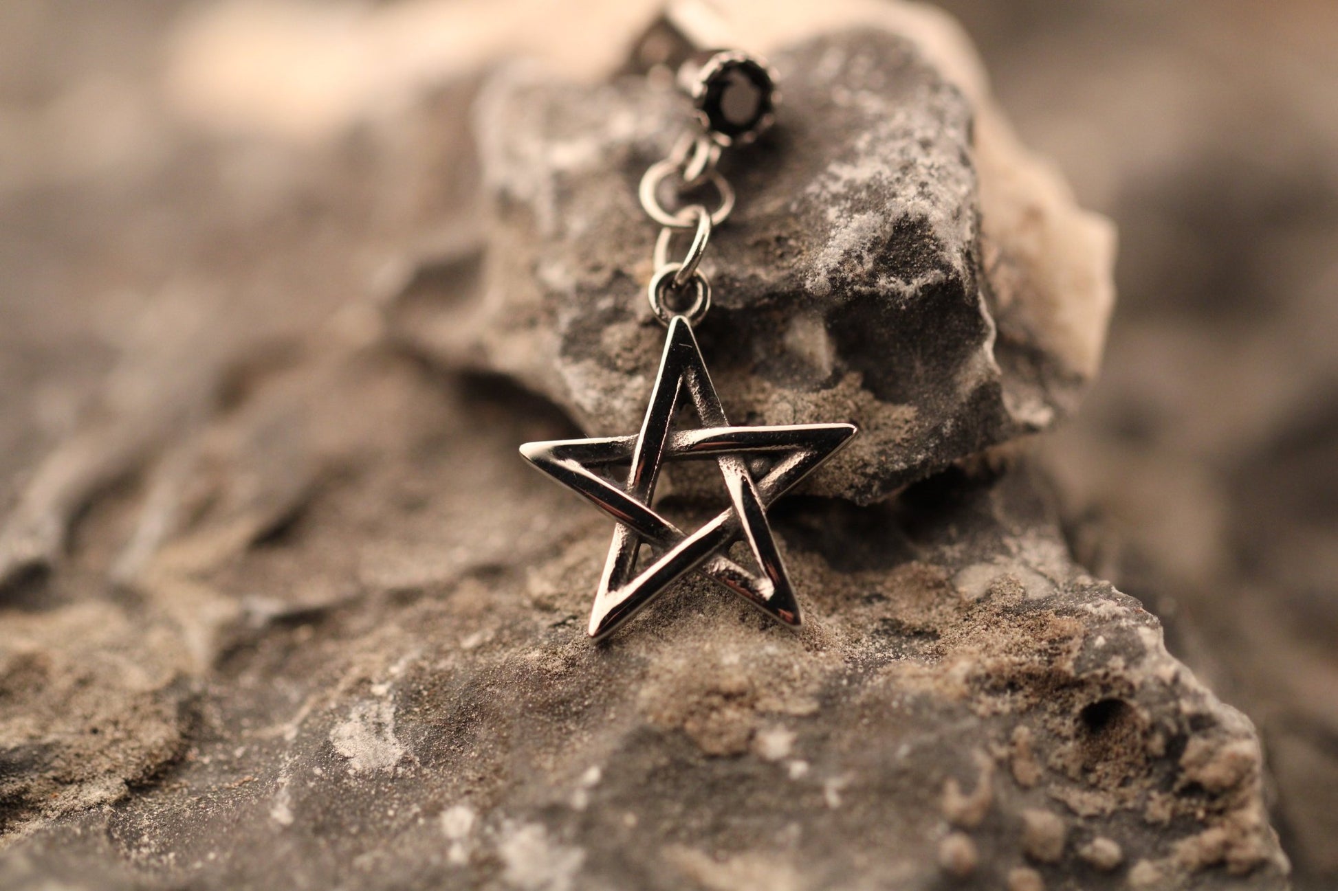 Pentagram With Zirconia - Hellgate