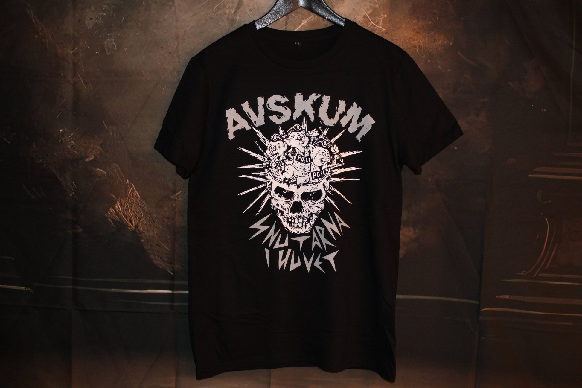 AVSKUM - SNUTARNA I HUVET - Hellgate