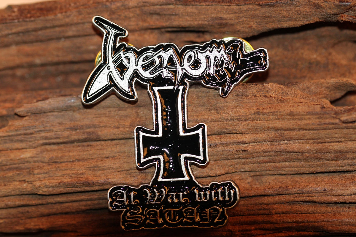 Venom – patches and metal pins