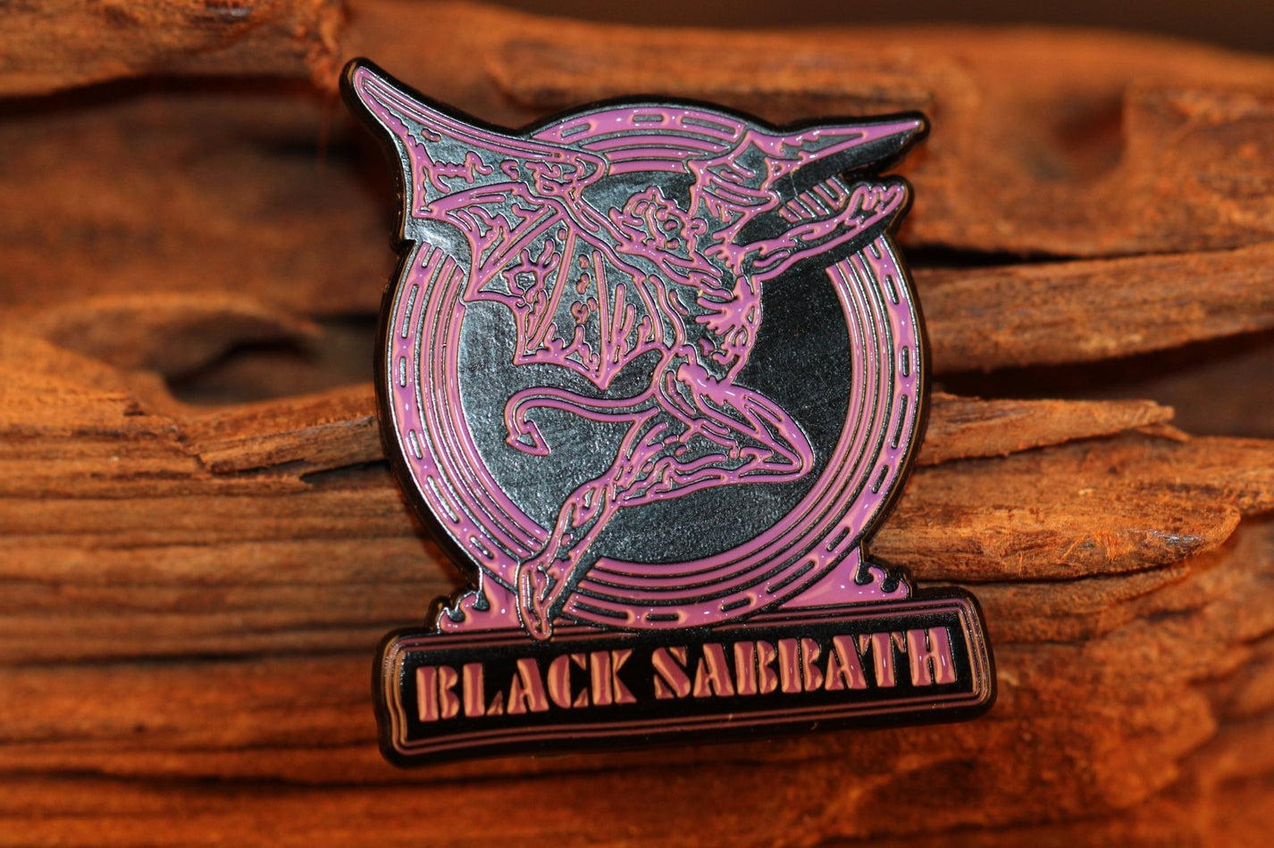 BLACK SABBATH - PURPLE LOGO &amp; DAEMON - Hellgate