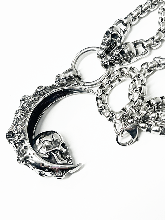 Skull On A Moon With Chain - Hellgate