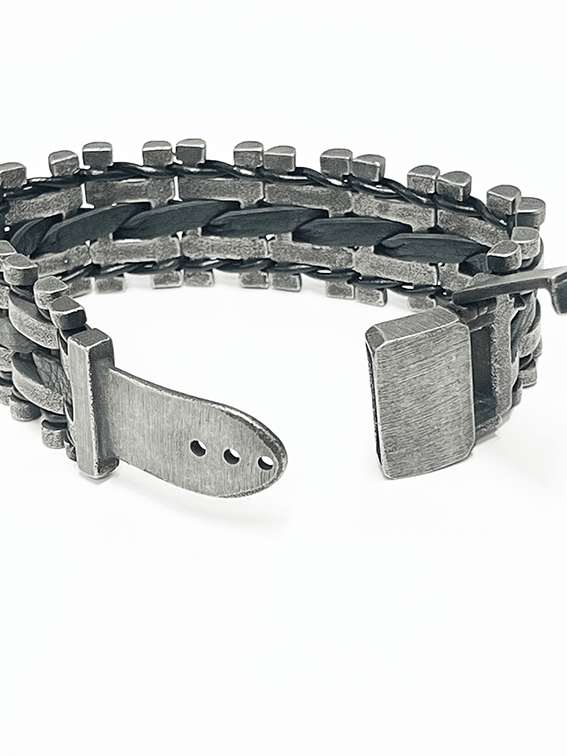 Steel & Leather Bars - Hellgate