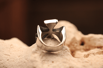 Cross With a Celtic Knot - Hellgate