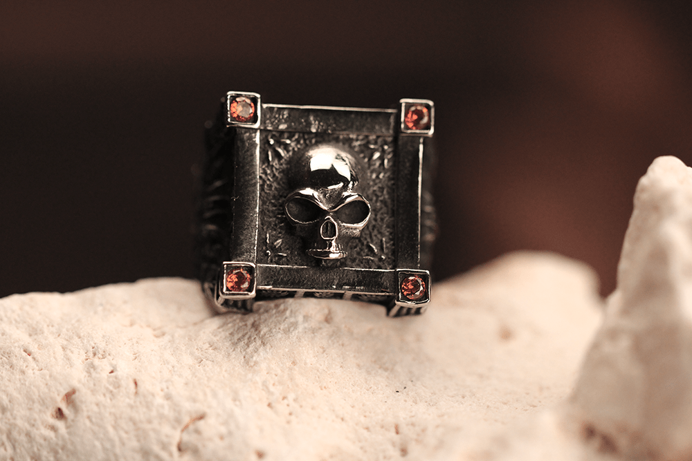 Square Skull - Hellgate
