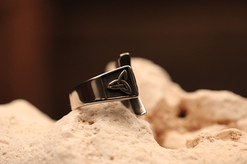 Cross With a Celtic Knot - Hellgate